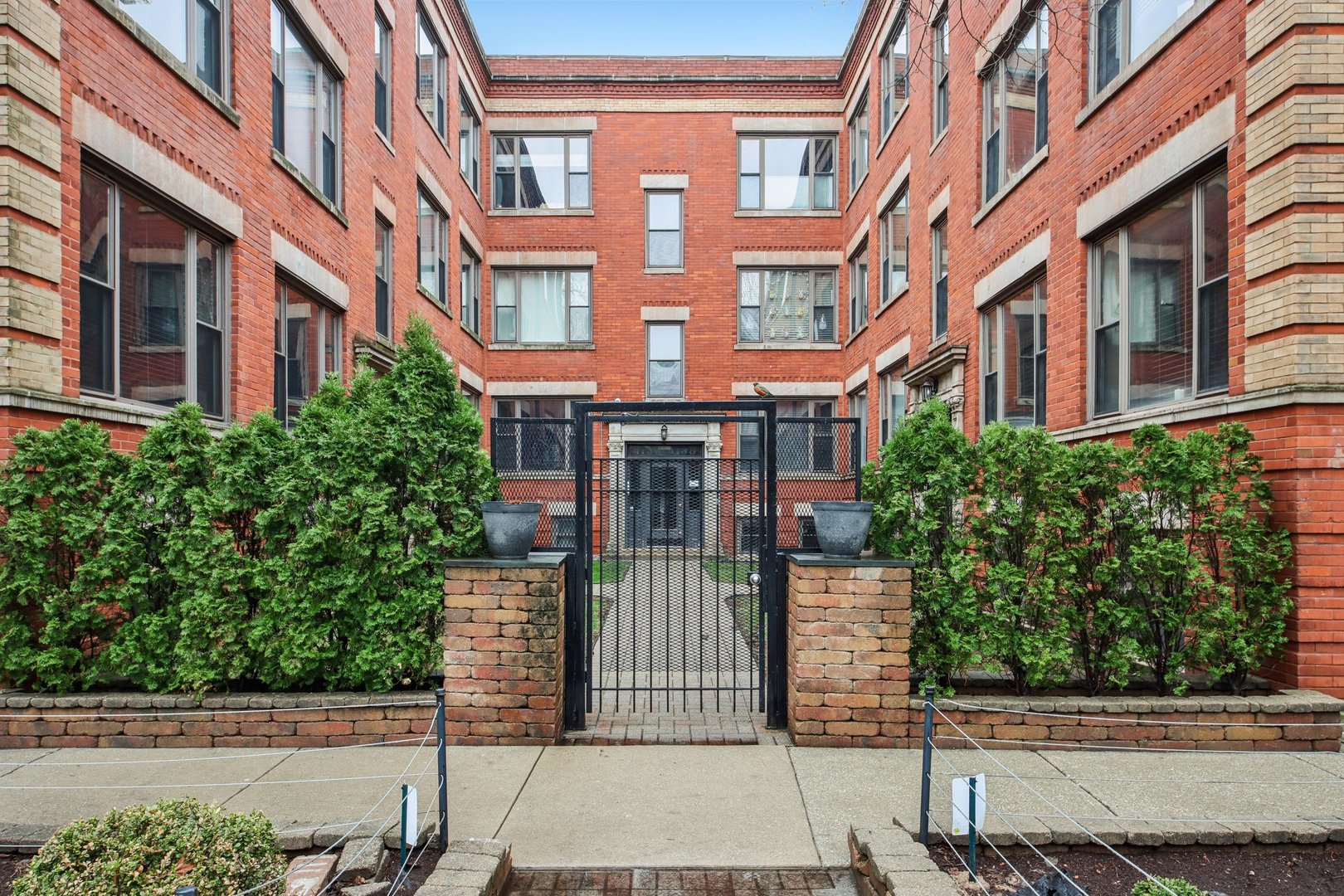 4134 N Kenmore Avenue Unit: 1