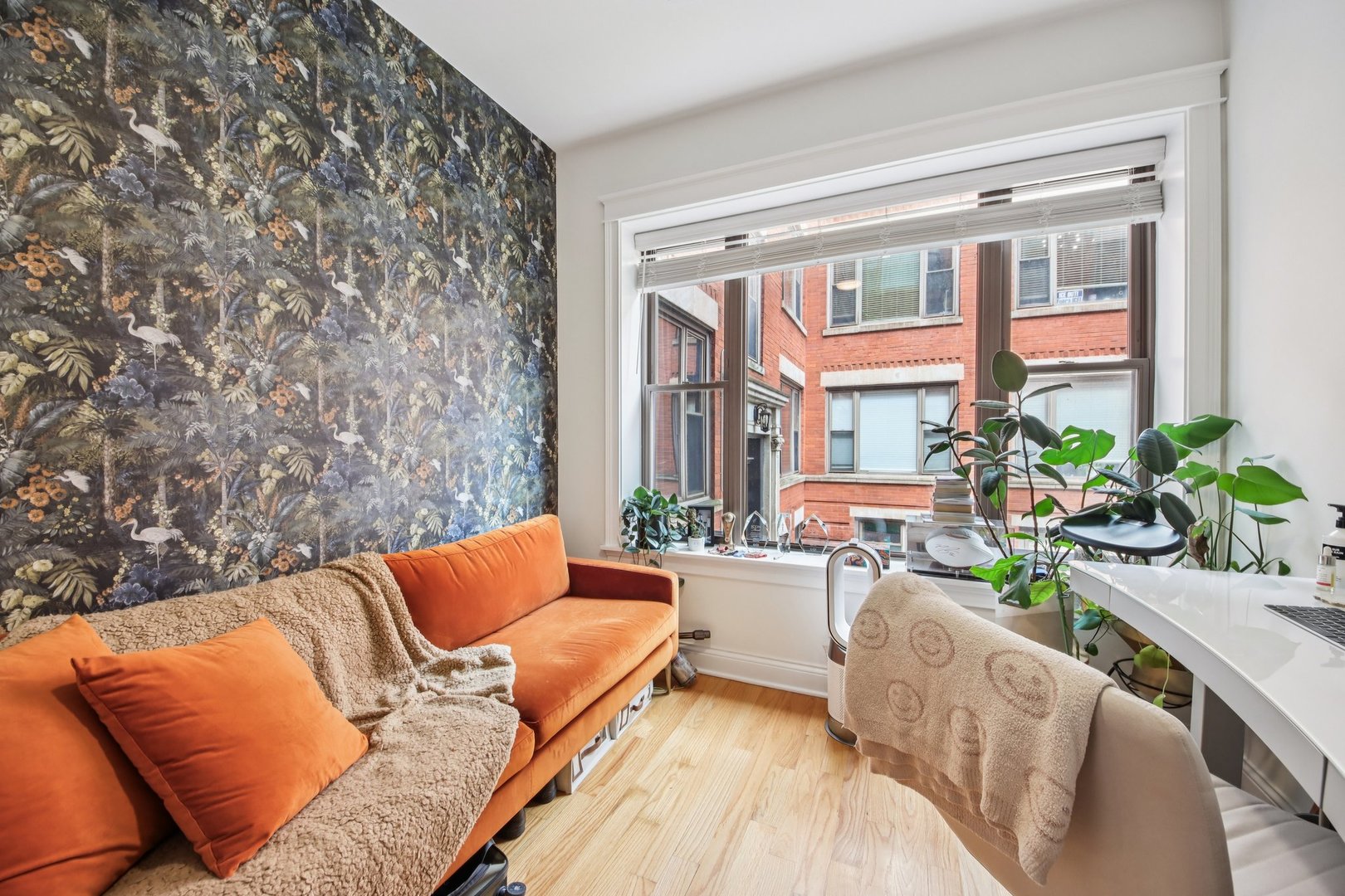 4134 N Kenmore Avenue Unit: 1