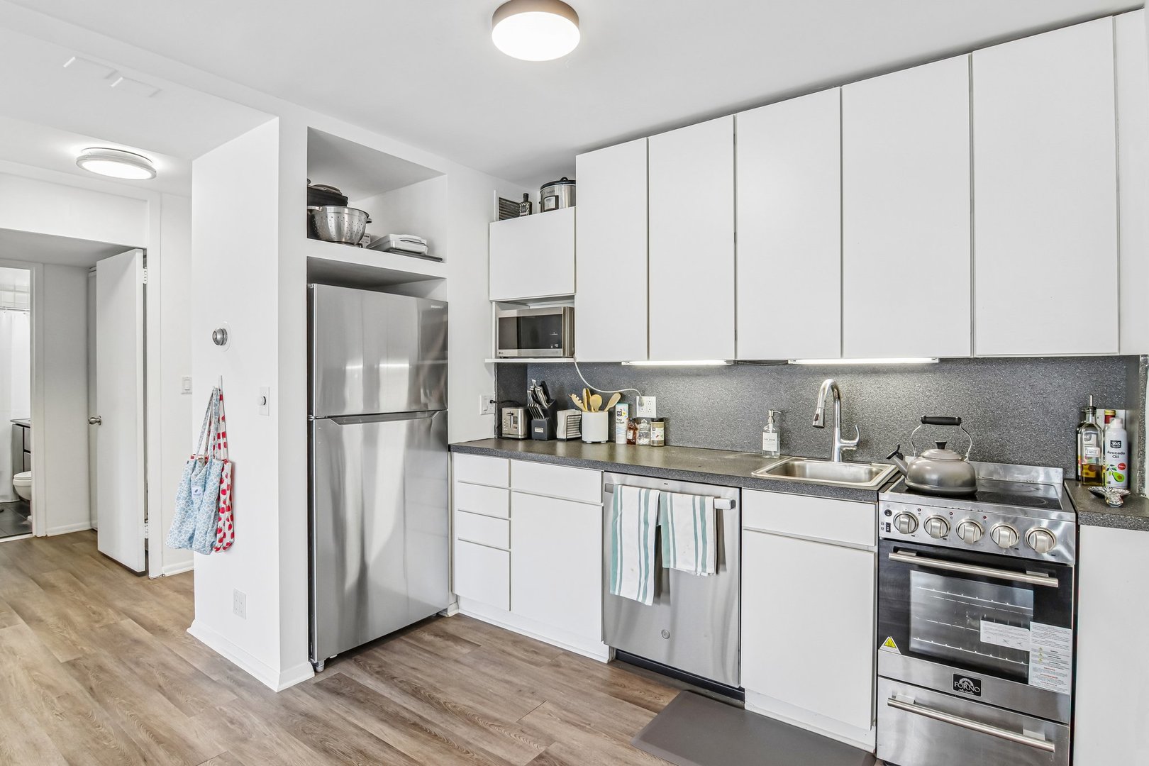 1440 N Lake Shore Drive Unit: 8B