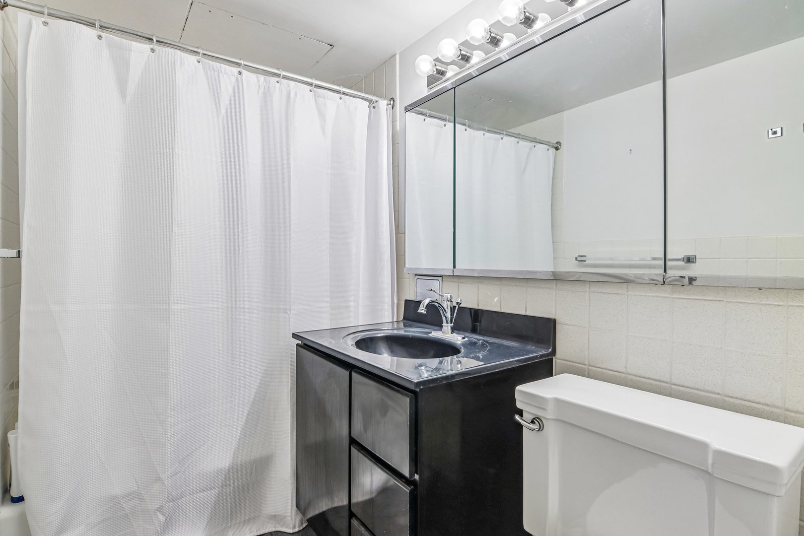1440 N Lake Shore Drive Unit: 8B