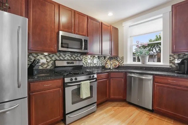5913 N Paulina Street Unit: 2W