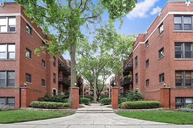 5913 N Paulina Street Unit: 2W
