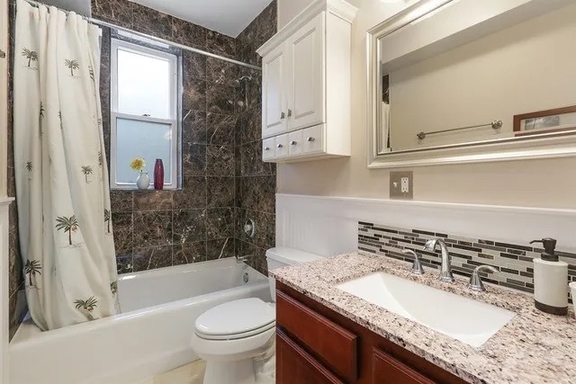 5913 N Paulina Street Unit: 2W