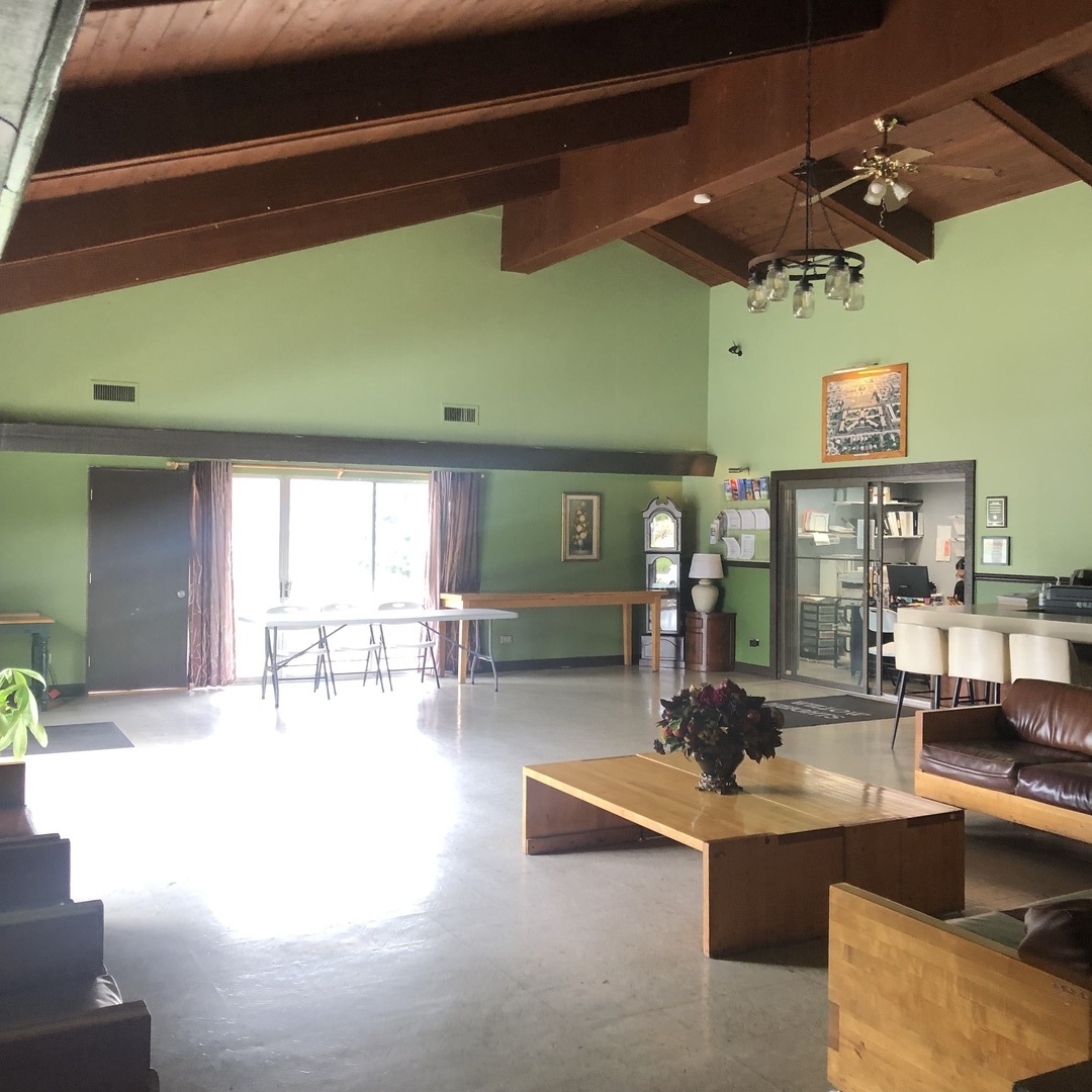 800 E Old Willow Road Unit: 208