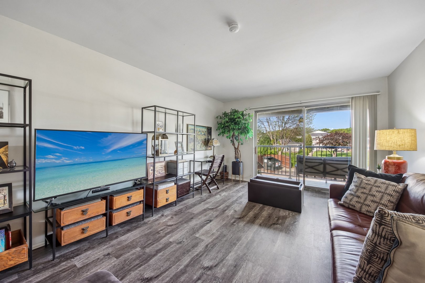 800 E Old Willow Road Unit: 208