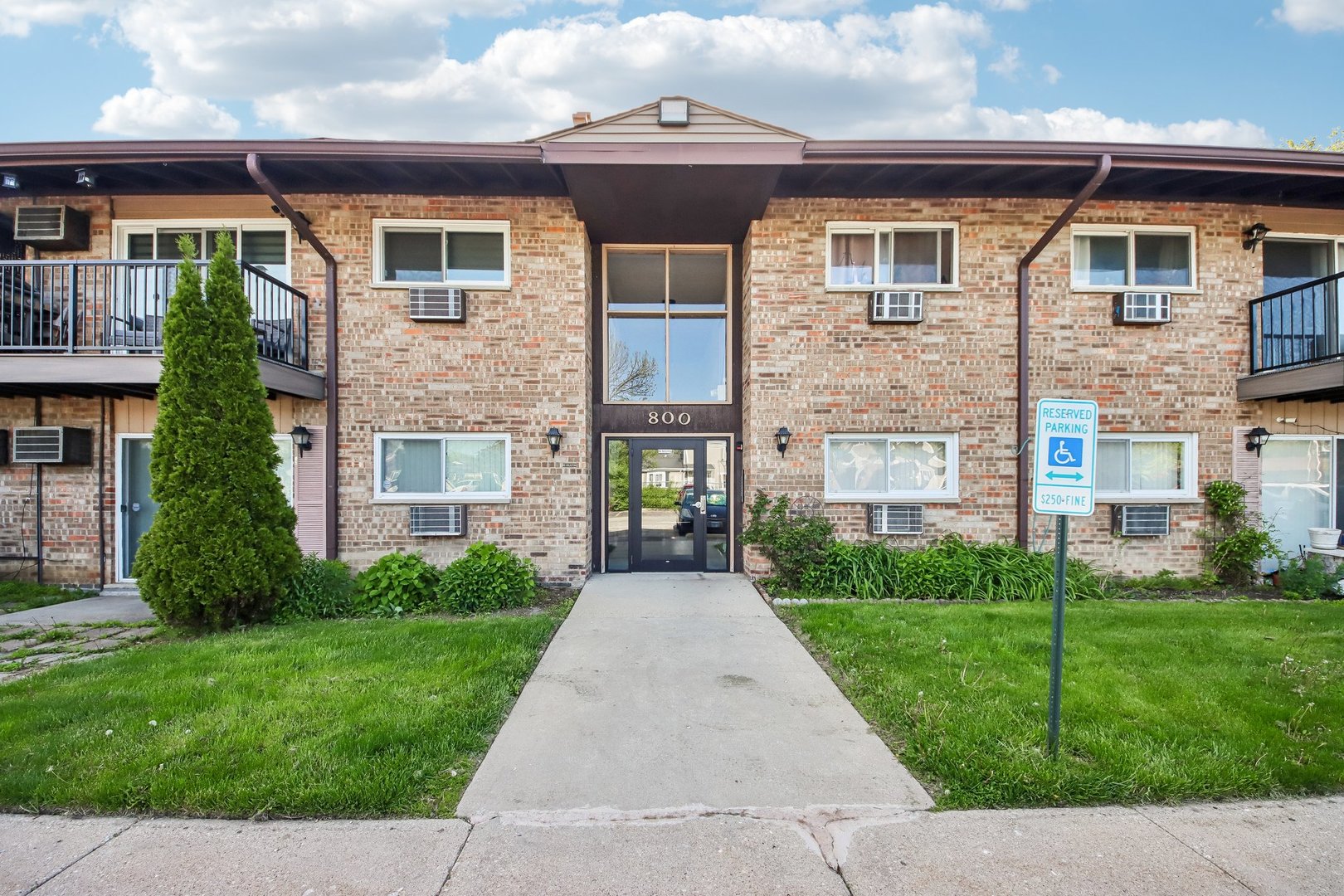 800 E Old Willow Road Unit: 208