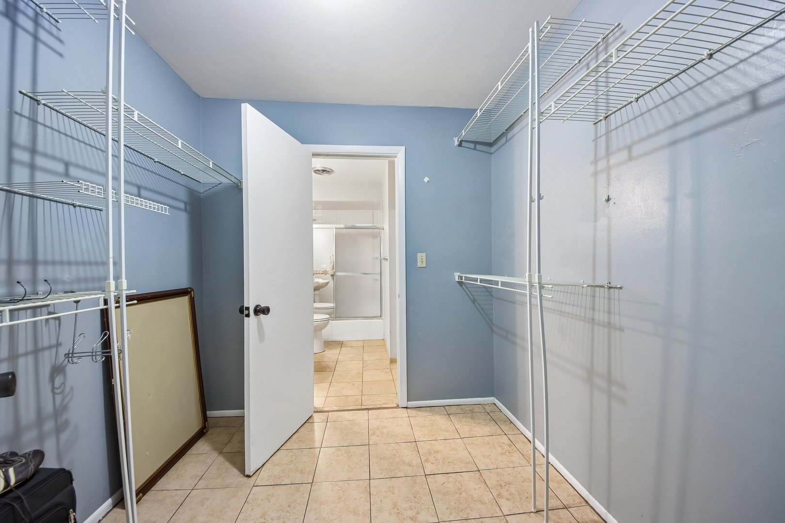 800 E Old Willow Road Unit: 208