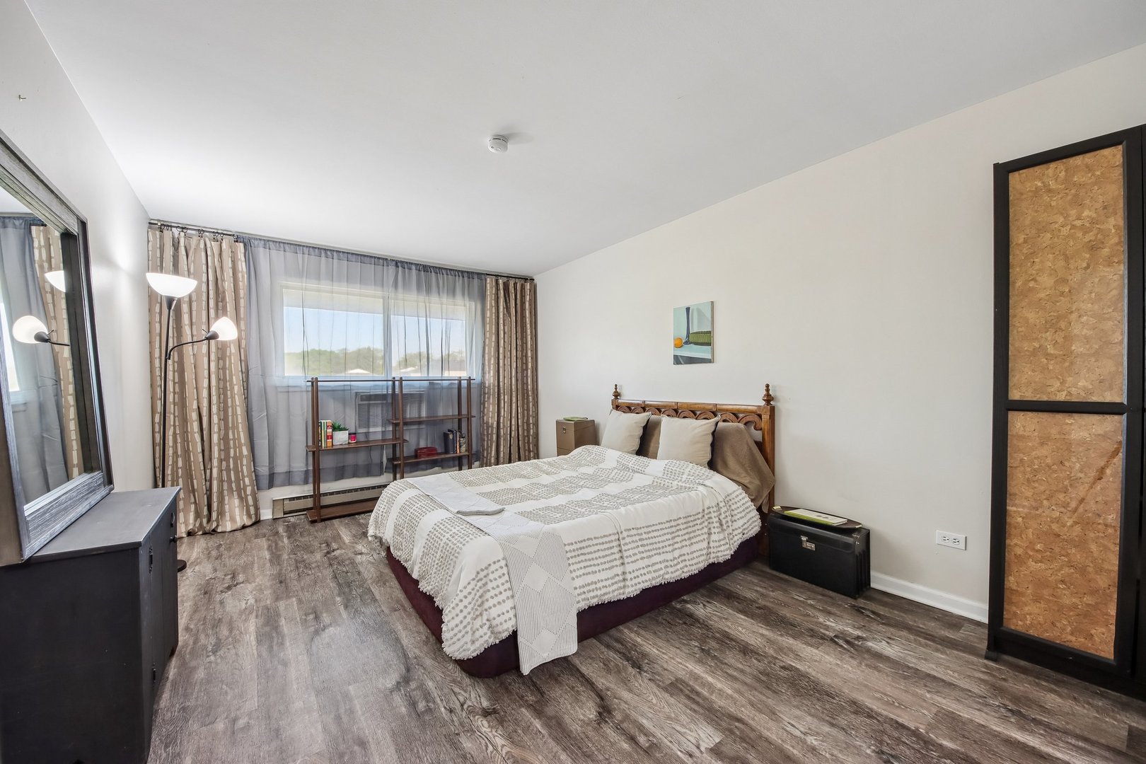 800 E Old Willow Road Unit: 208