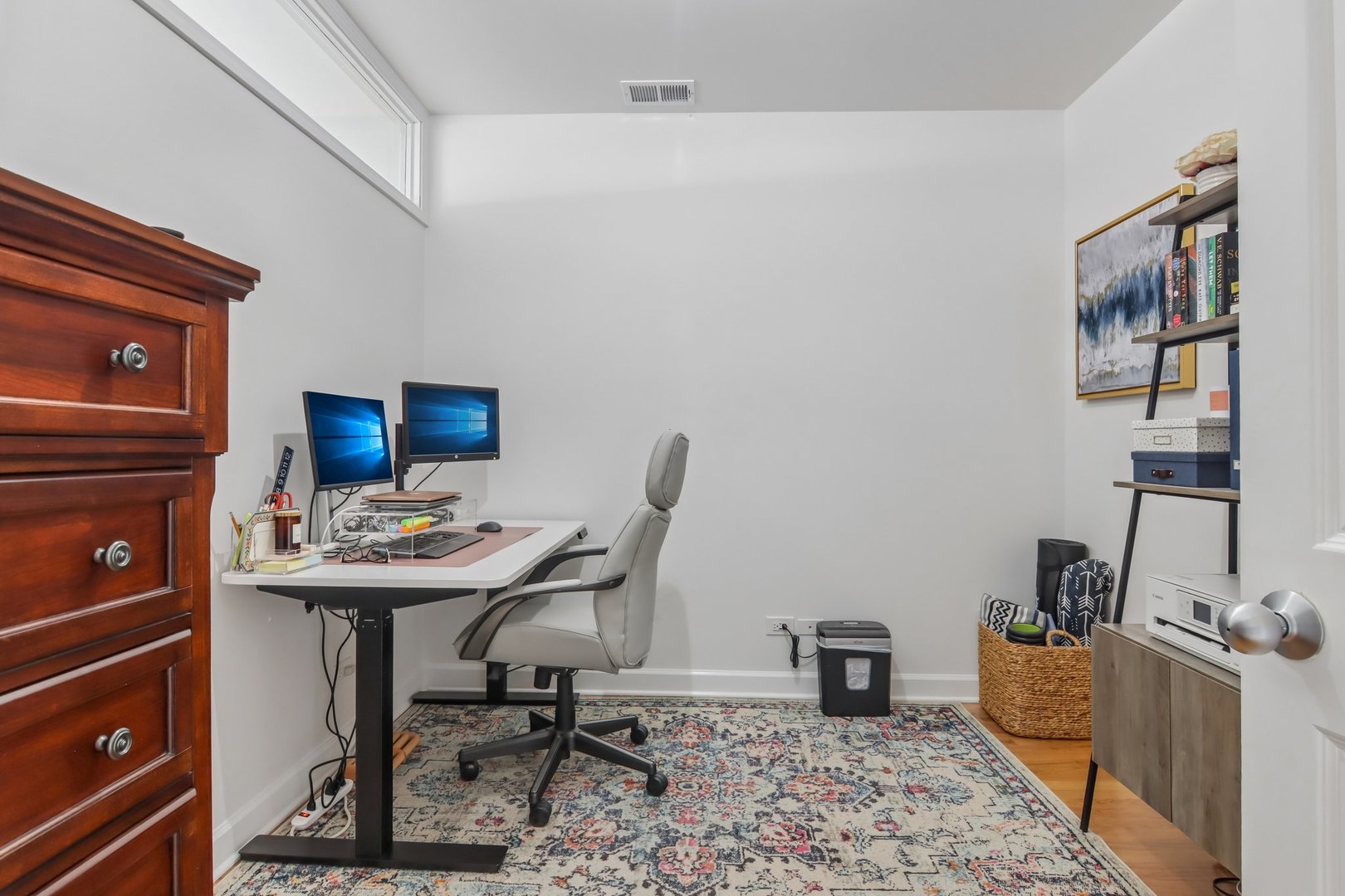1015 S Western Avenue Unit: 4