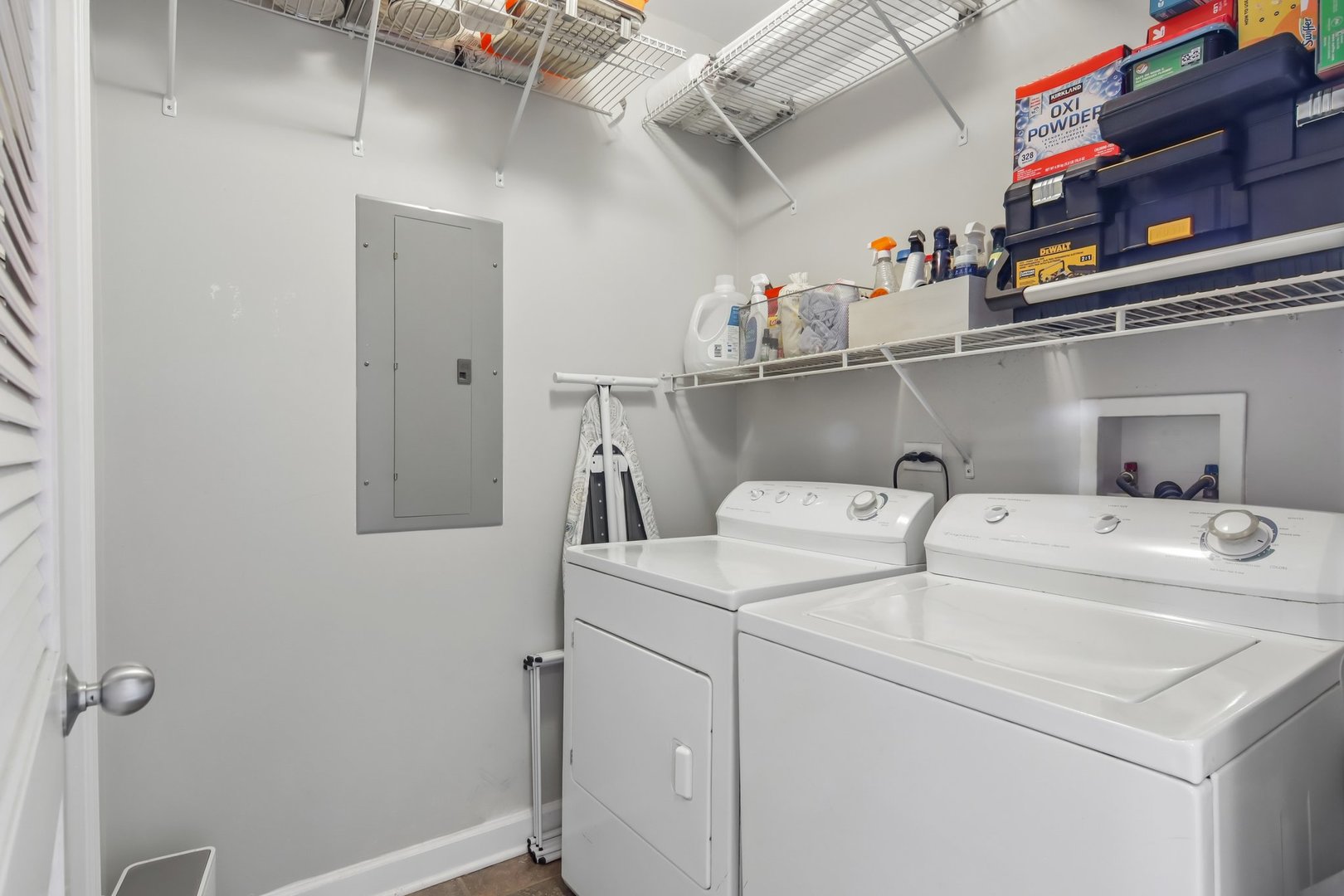 1015 S Western Avenue Unit: 4
