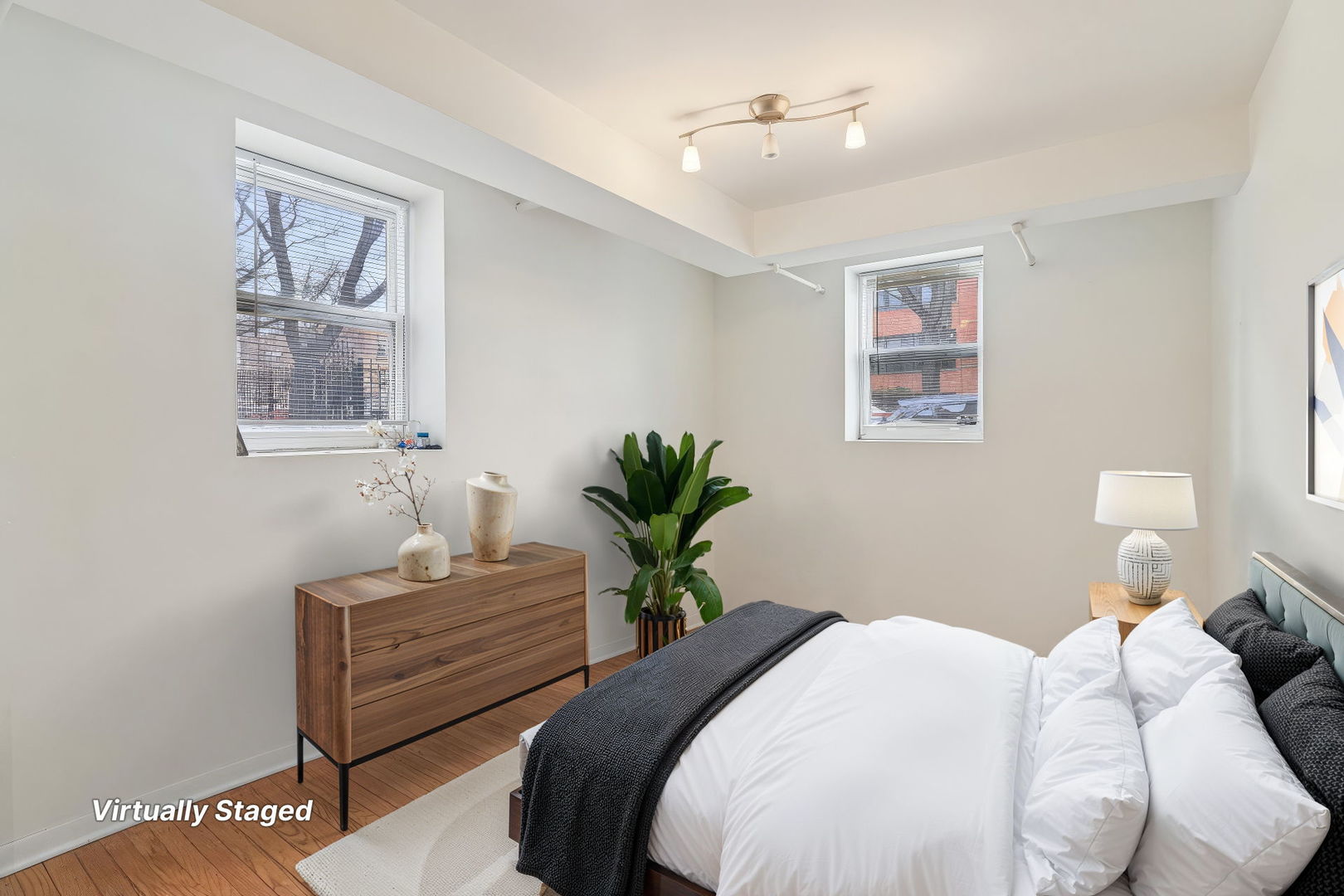 5325 N Francisco Avenue Unit: G