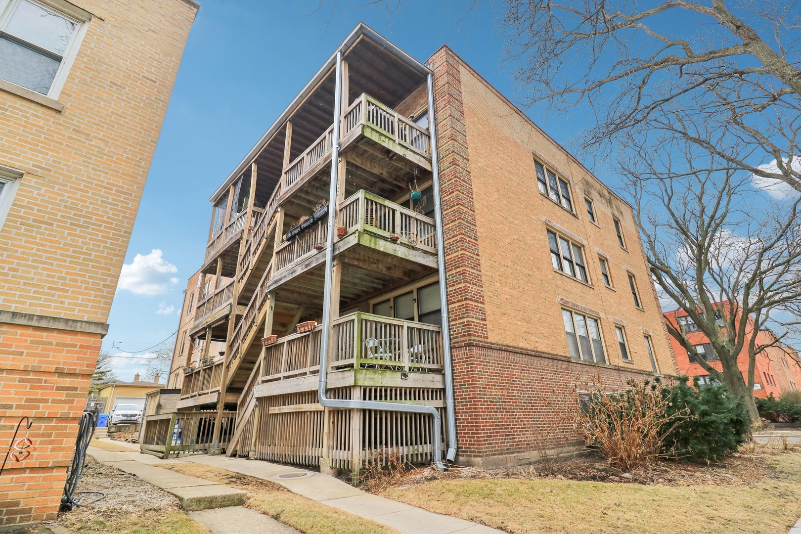 5325 N Francisco Avenue Unit: G