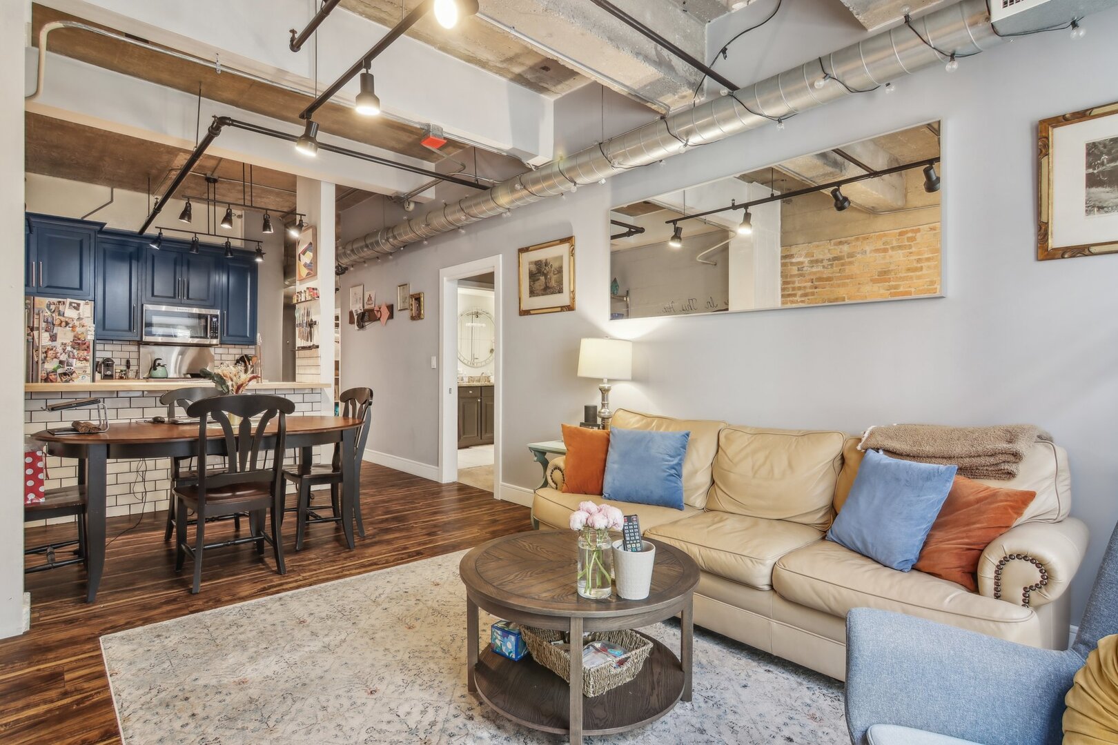 400 W ONTARIO Street Unit: 605