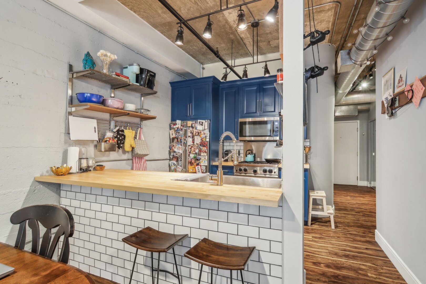 400 W ONTARIO Street Unit: 605