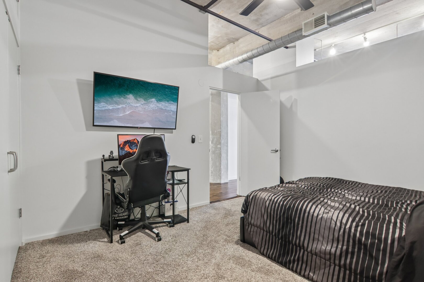 1528 S Wabash Avenue Unit: 405