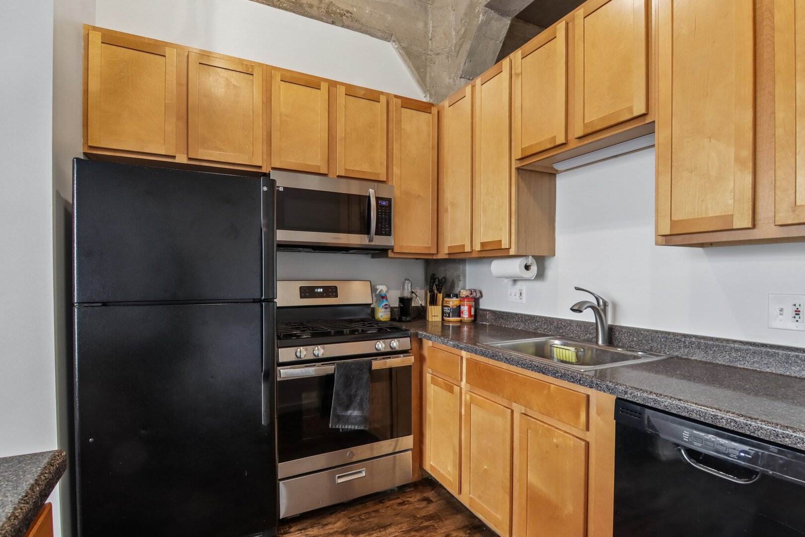 1528 S Wabash Avenue Unit: 405