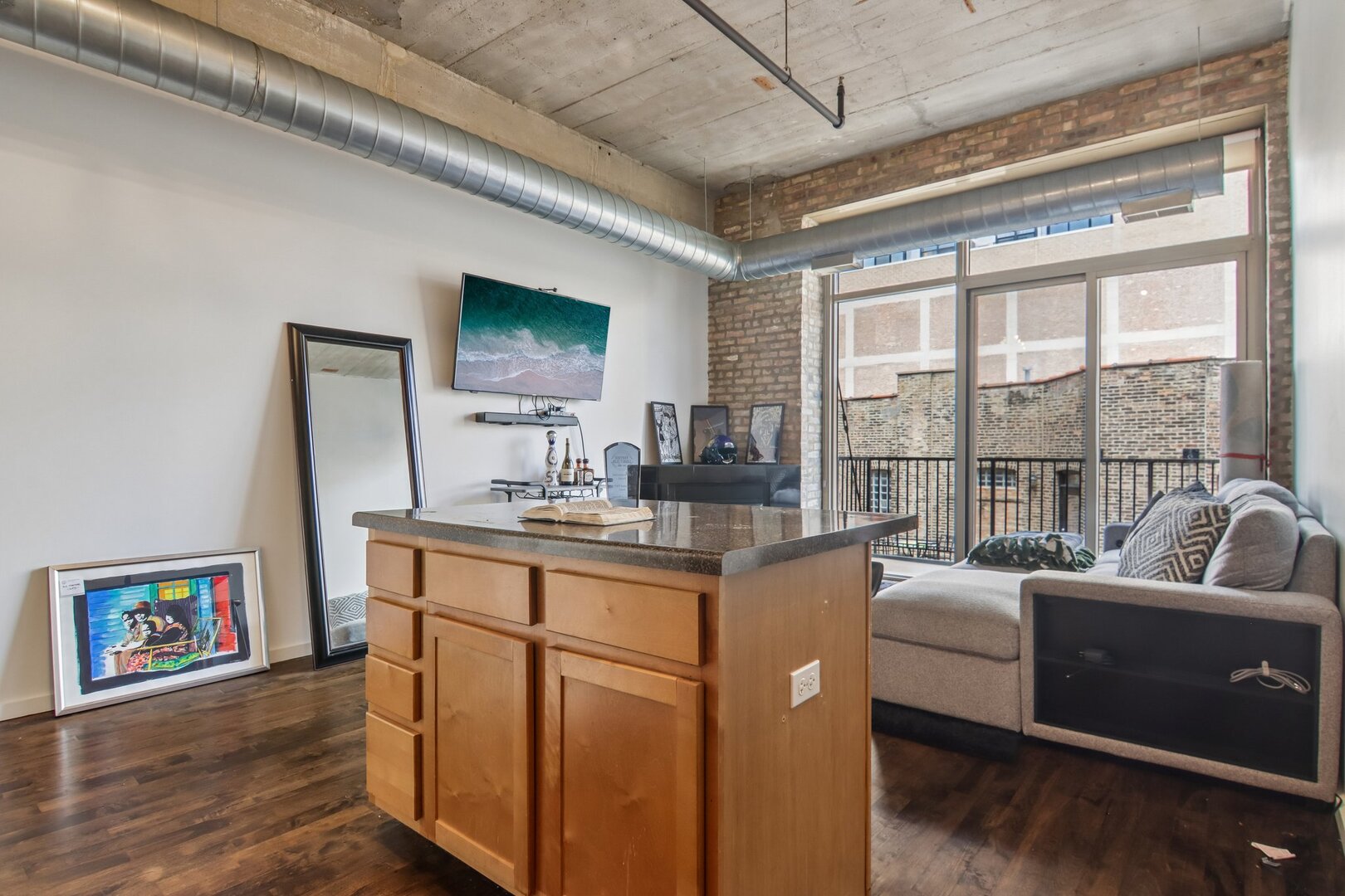 1528 S Wabash Avenue Unit: 405