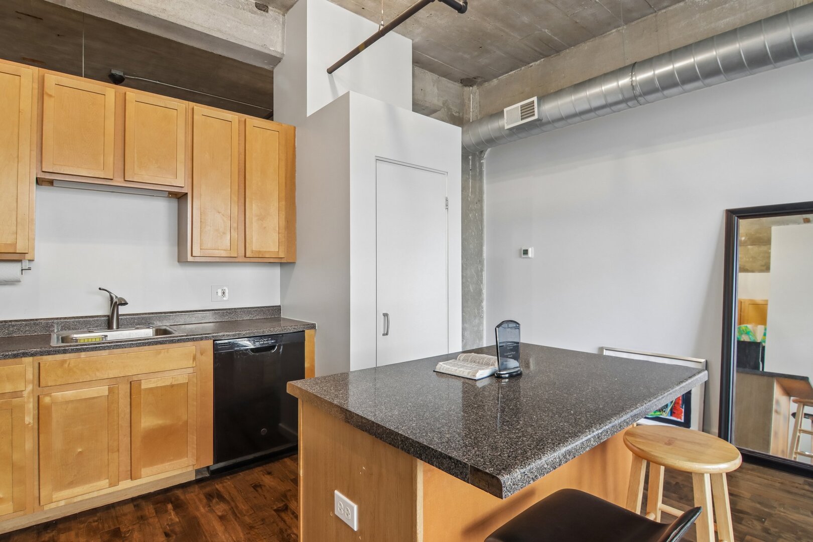 1528 S Wabash Avenue Unit: 405