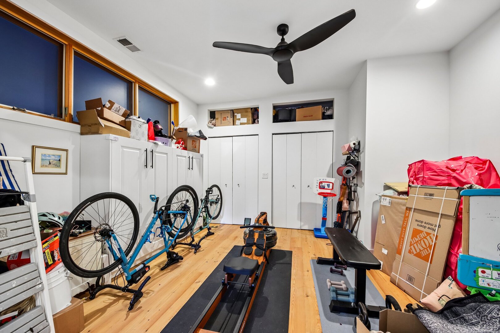 1050 N MARSHFIELD Avenue Unit: 1