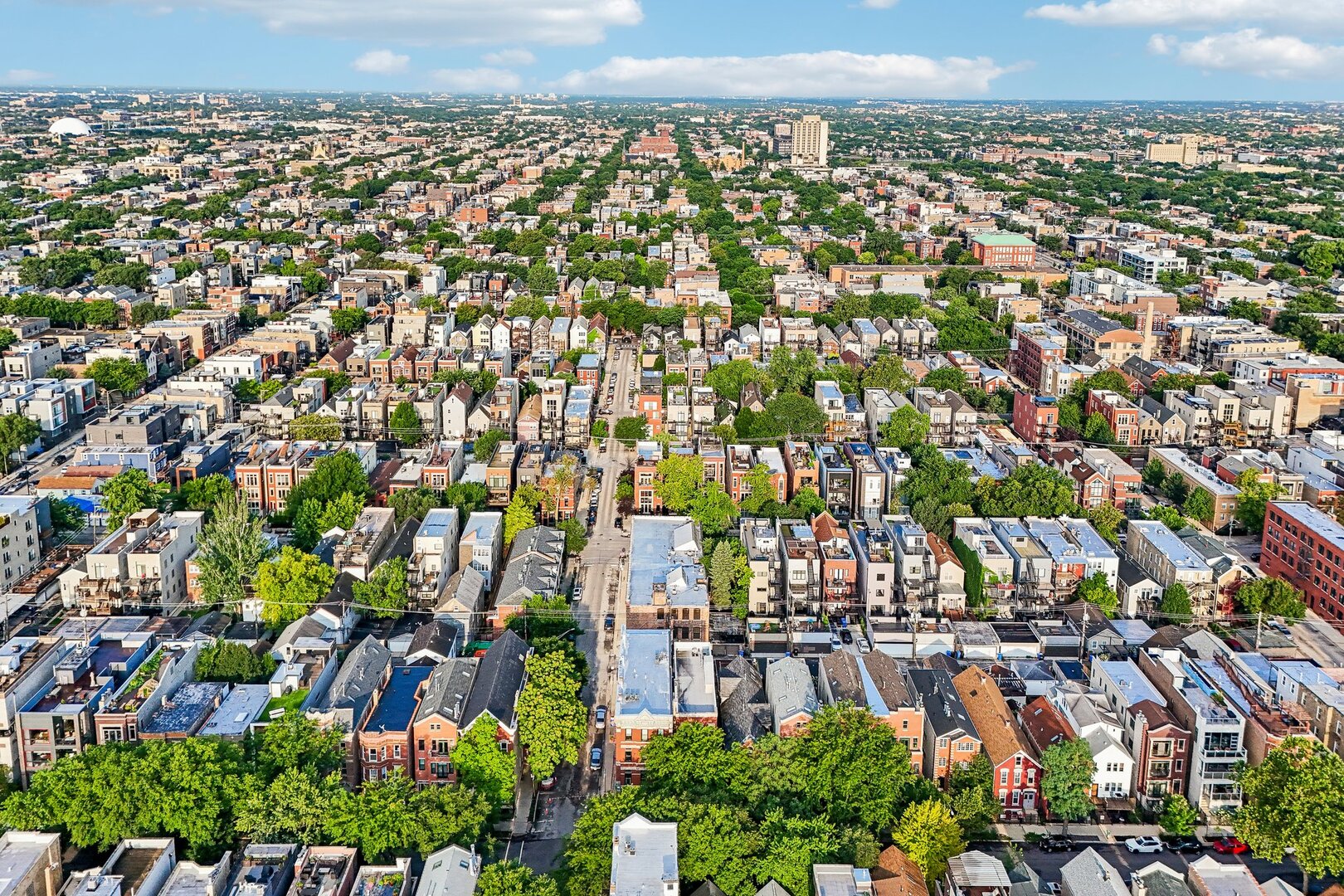 1050 N MARSHFIELD Avenue Unit: 1