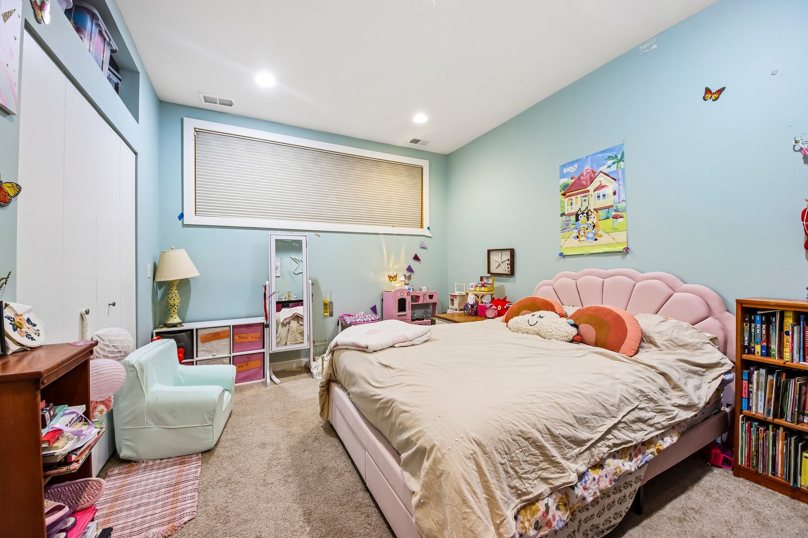 1050 N MARSHFIELD Avenue Unit: 1