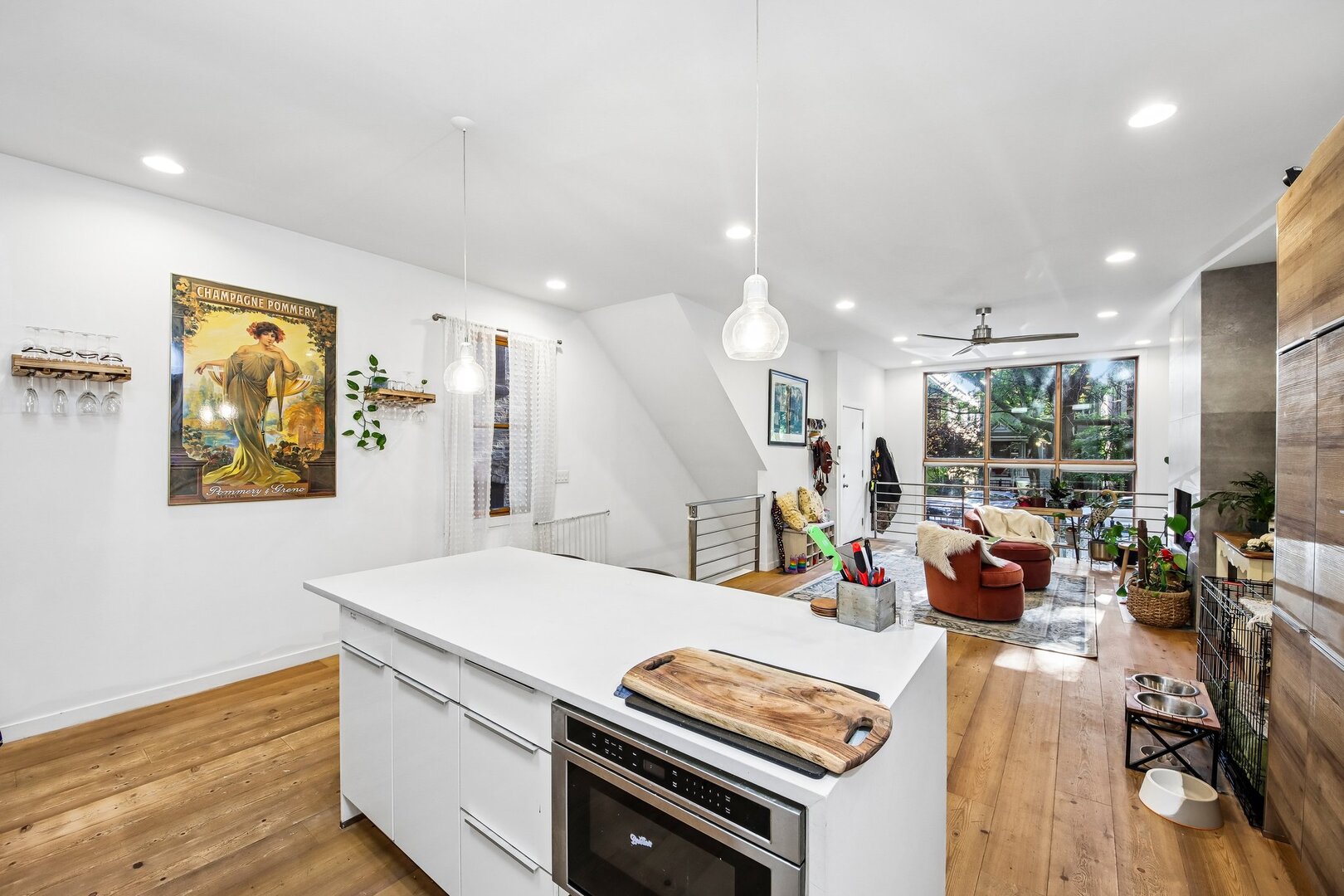 1050 N MARSHFIELD Avenue Unit: 1
