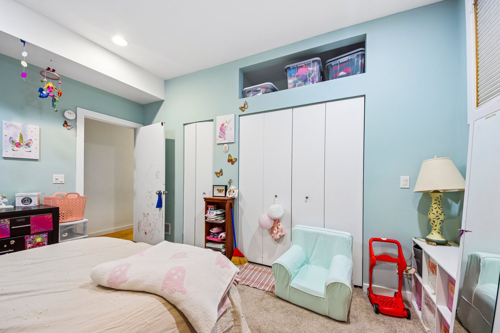 1050 N MARSHFIELD Avenue Unit: 1