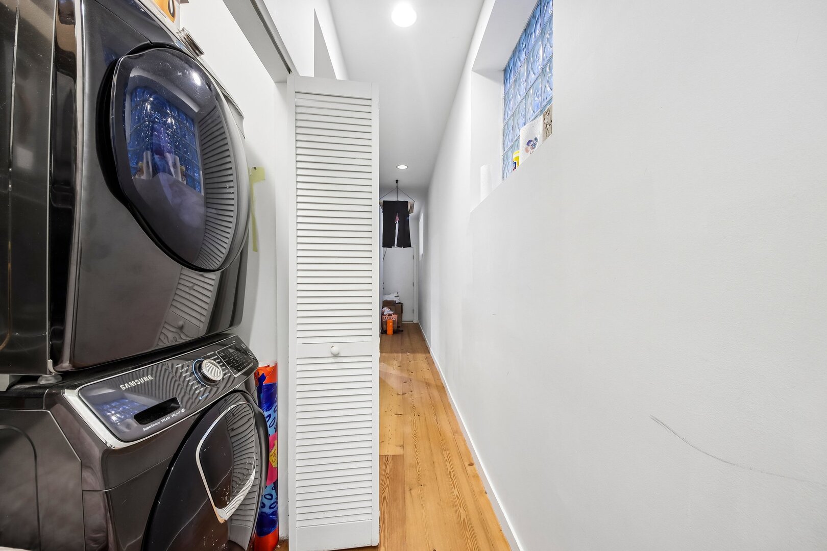 1050 N MARSHFIELD Avenue Unit: 1
