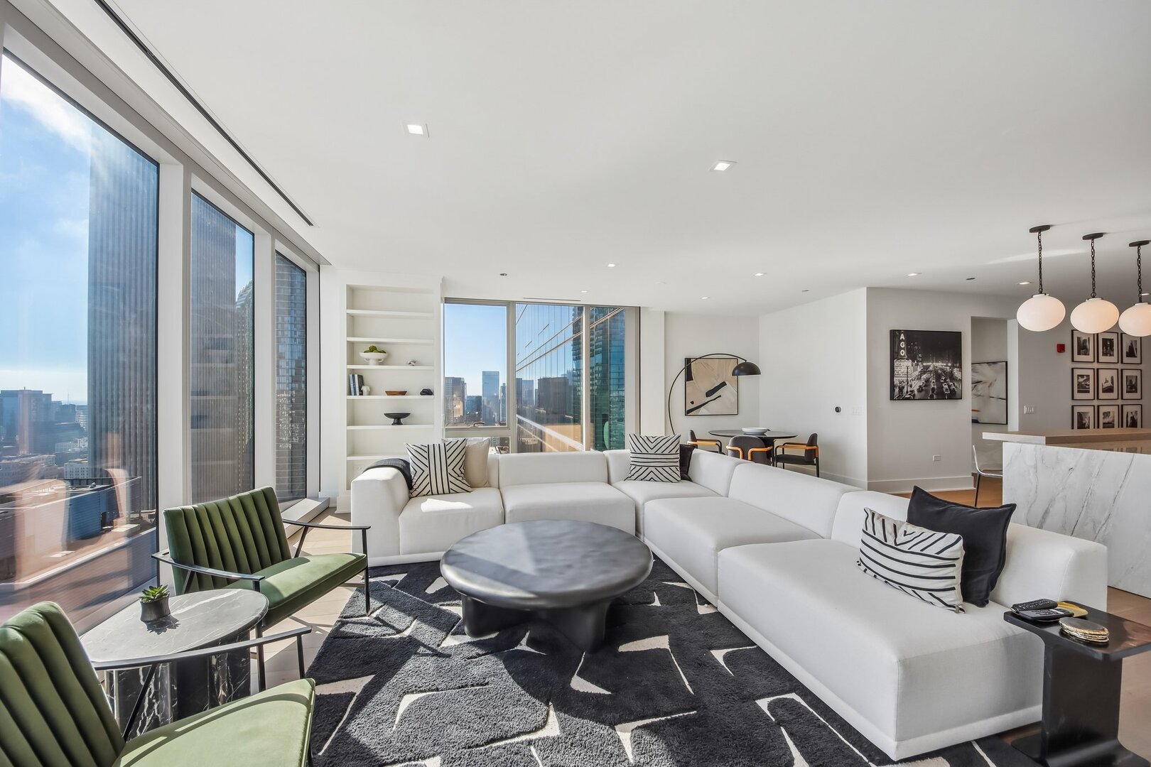 363 E Wacker Drive Unit: 4203