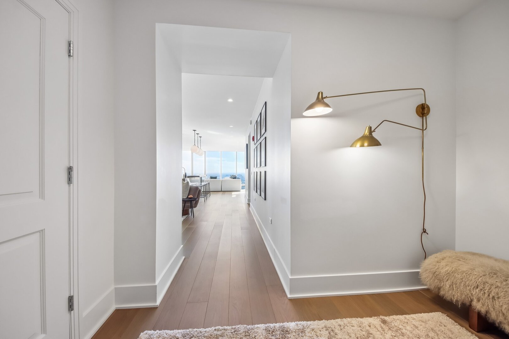 363 E Wacker Drive Unit: 4203