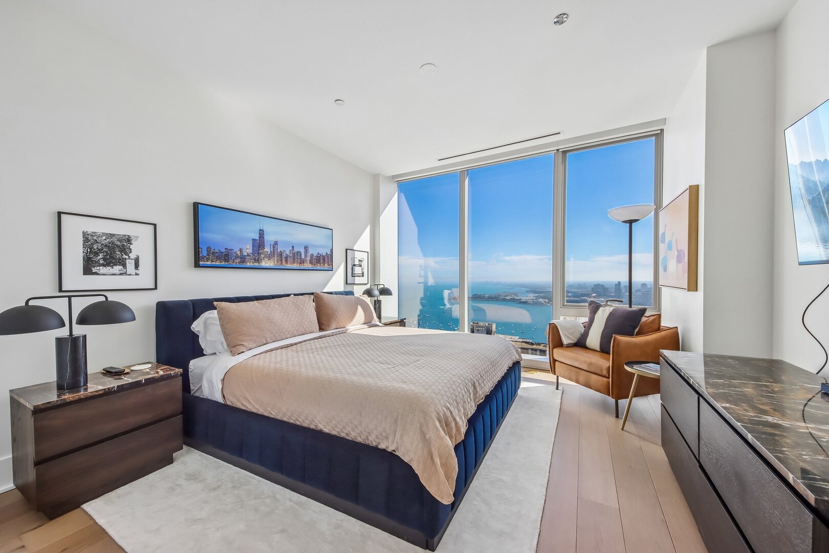 363 E Wacker Drive Unit: 4203
