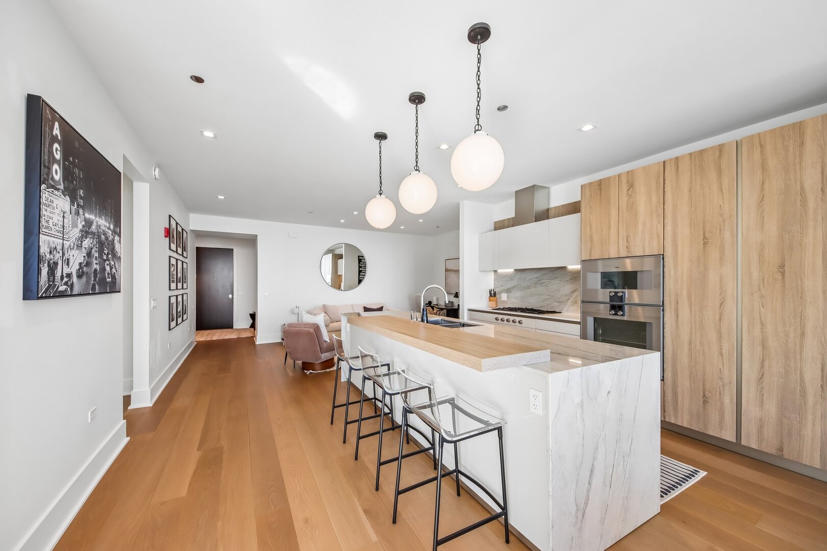 363 E Wacker Drive Unit: 4203