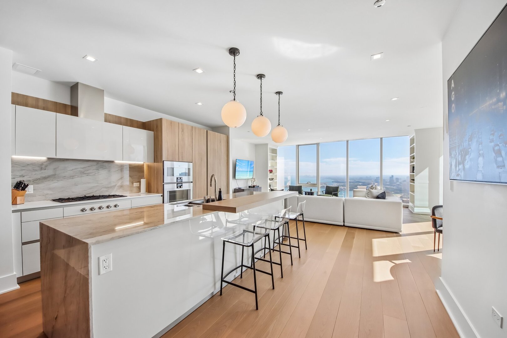 363 E Wacker Drive Unit: 4203