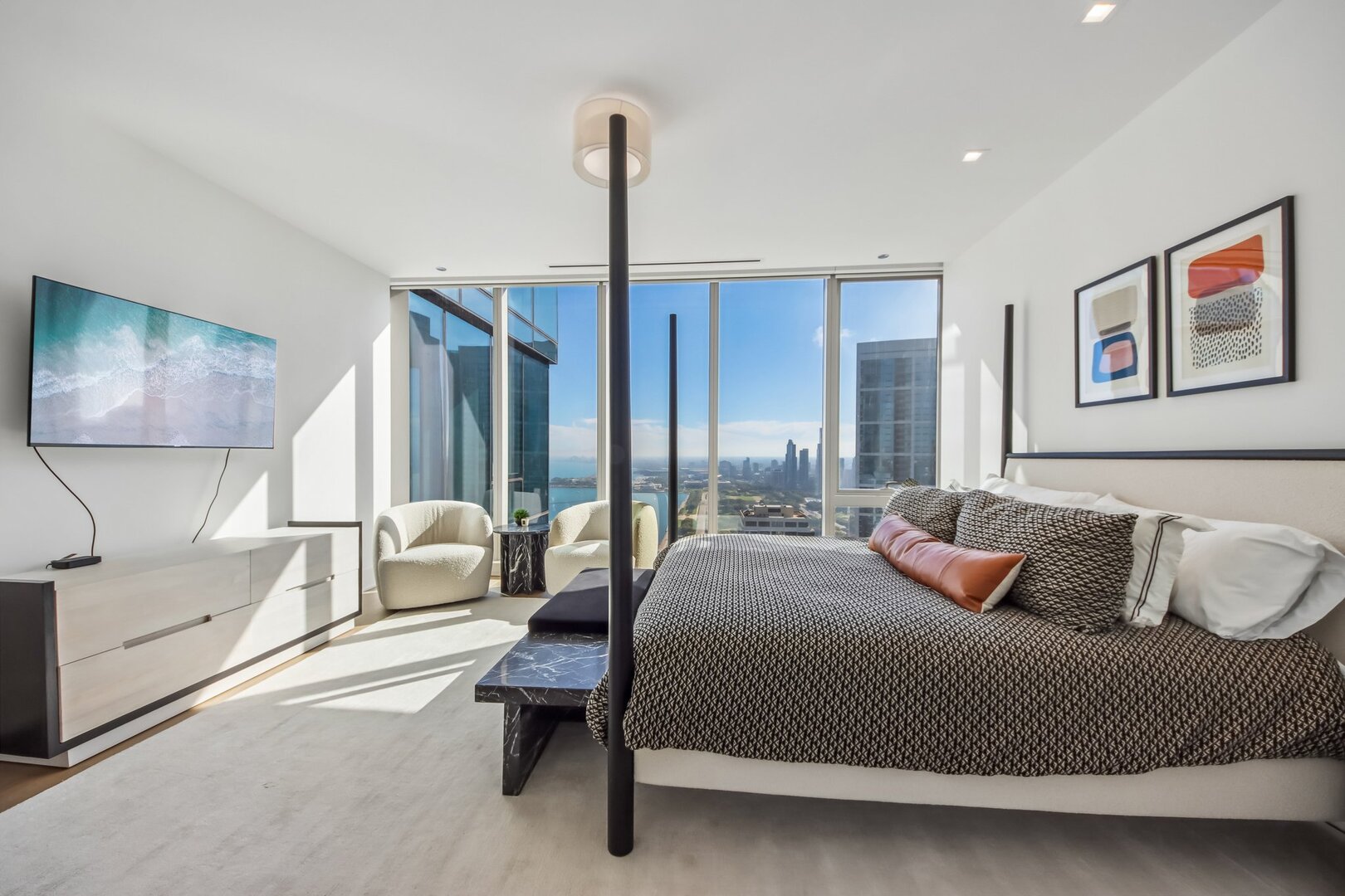 363 E Wacker Drive Unit: 4203