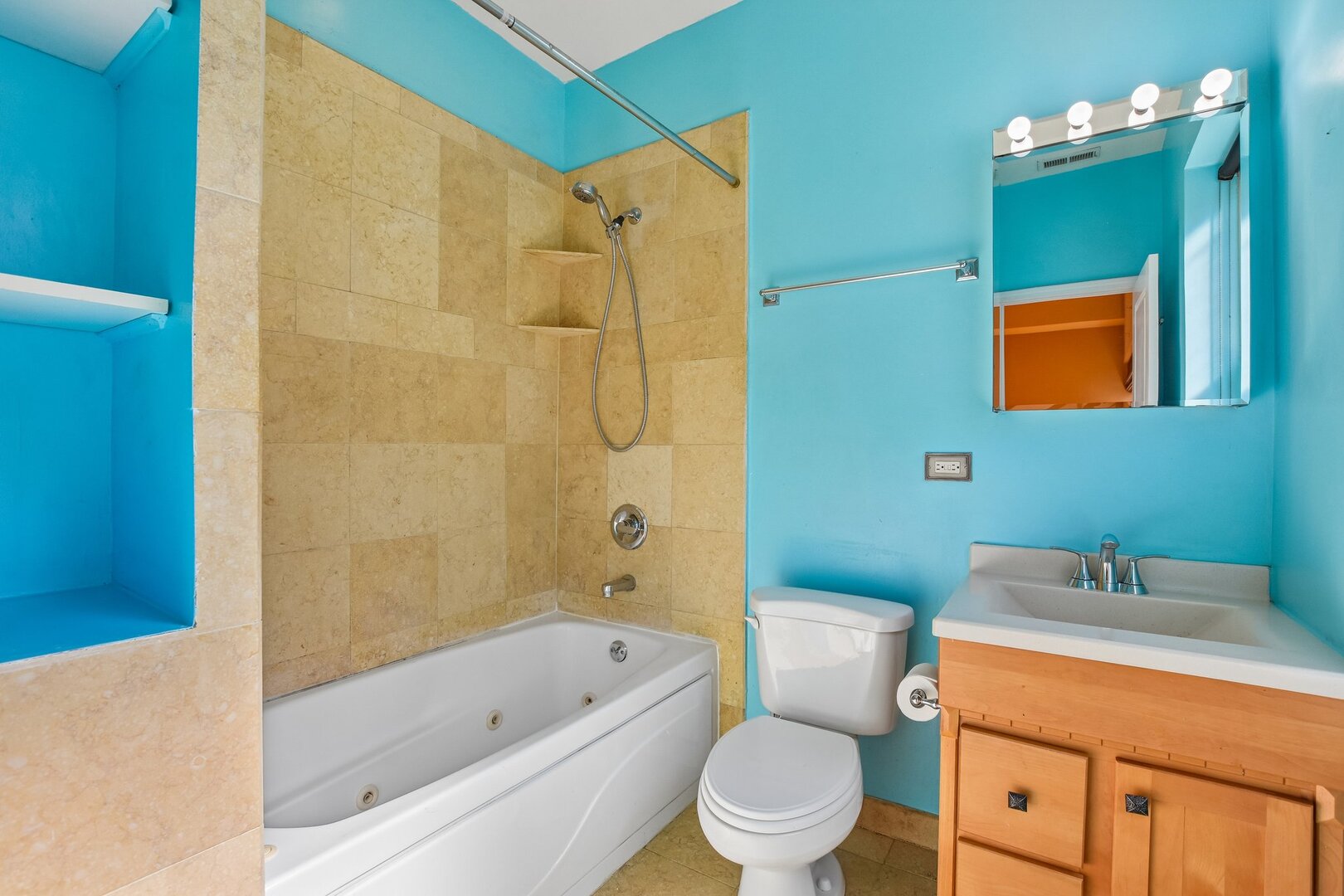 4942 N SPAULDING Avenue Unit: 3S