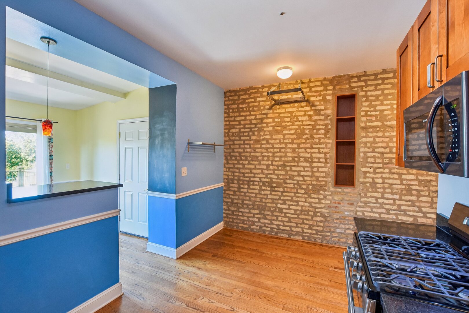 4942 N SPAULDING Avenue Unit: 3S