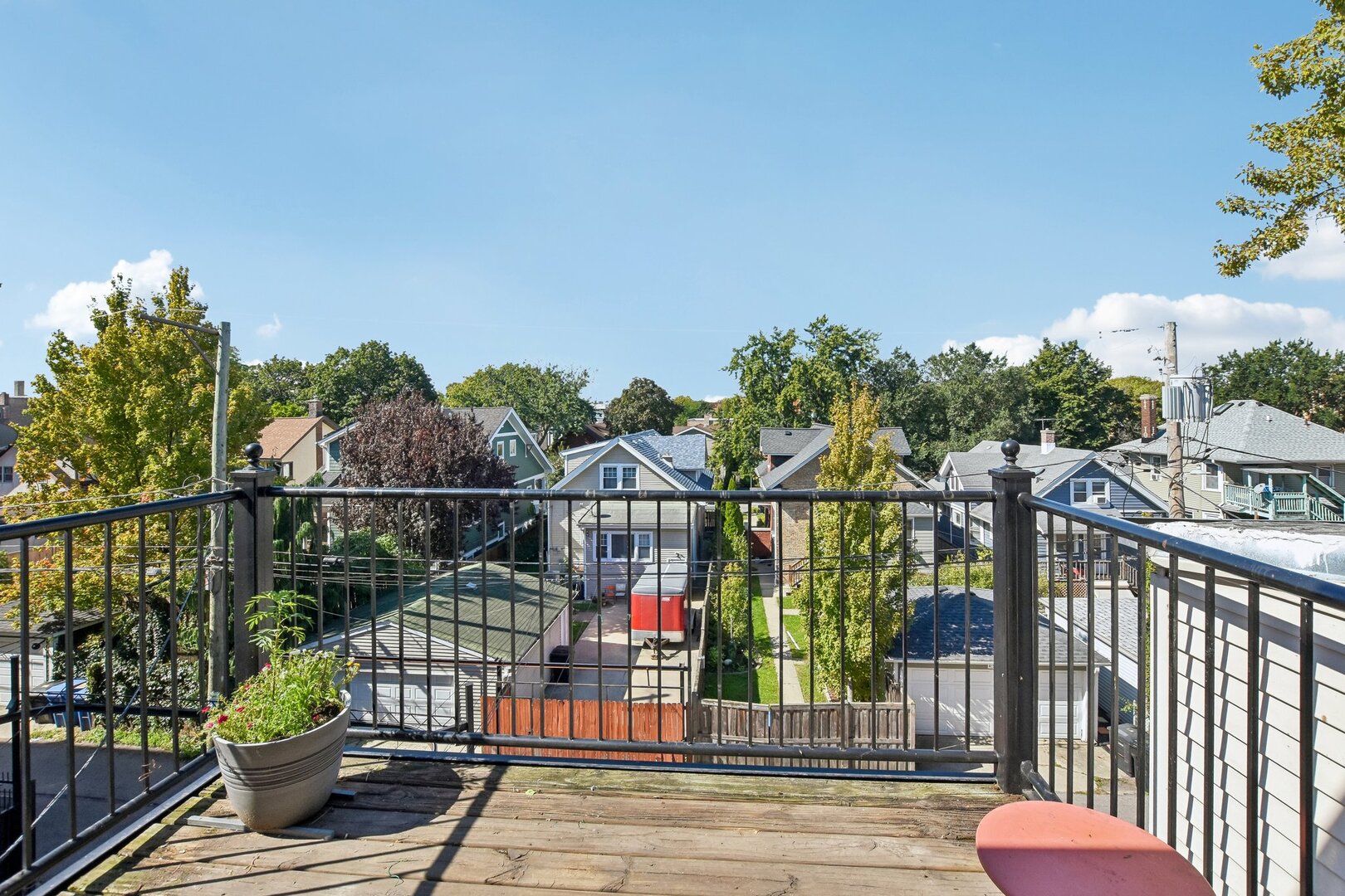 4942 N SPAULDING Avenue Unit: 3S