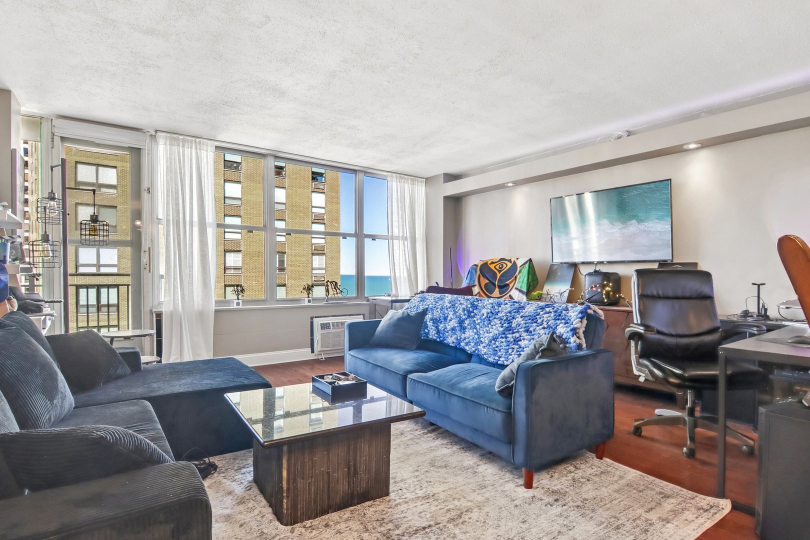 1000 N Lake Shore Drive Unit: 1604