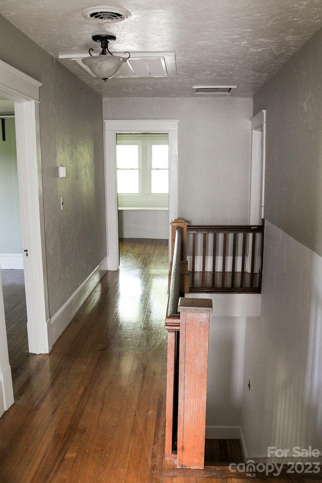 497 Summit Avenue