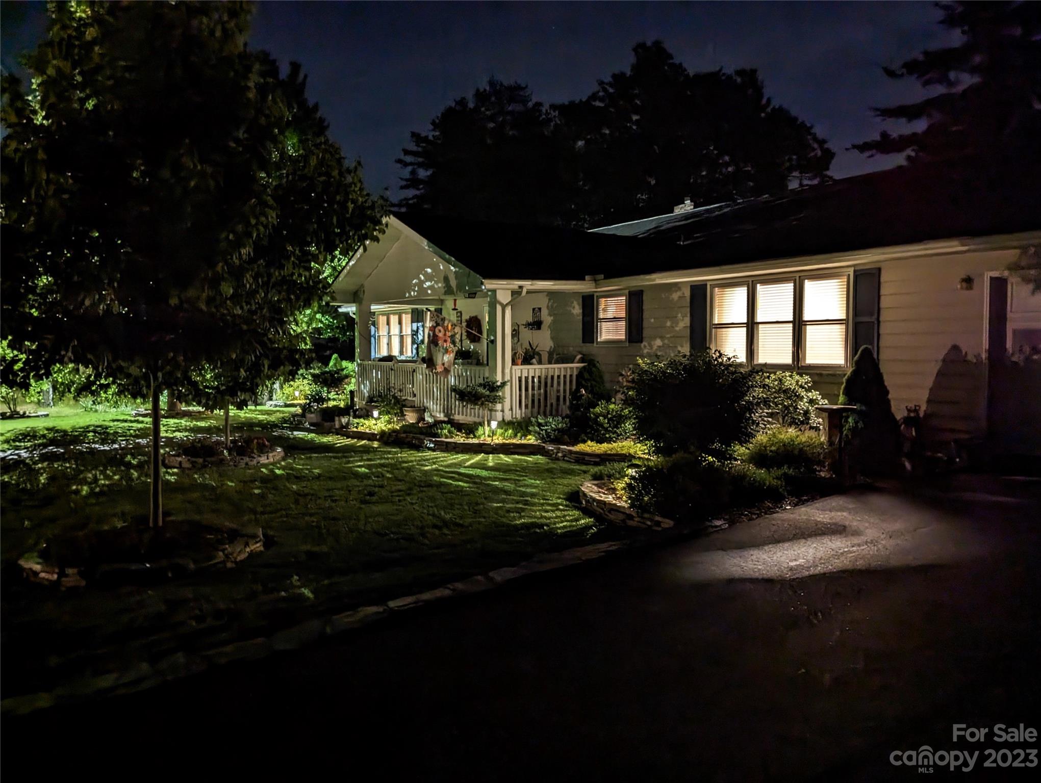 75 Greenway Court