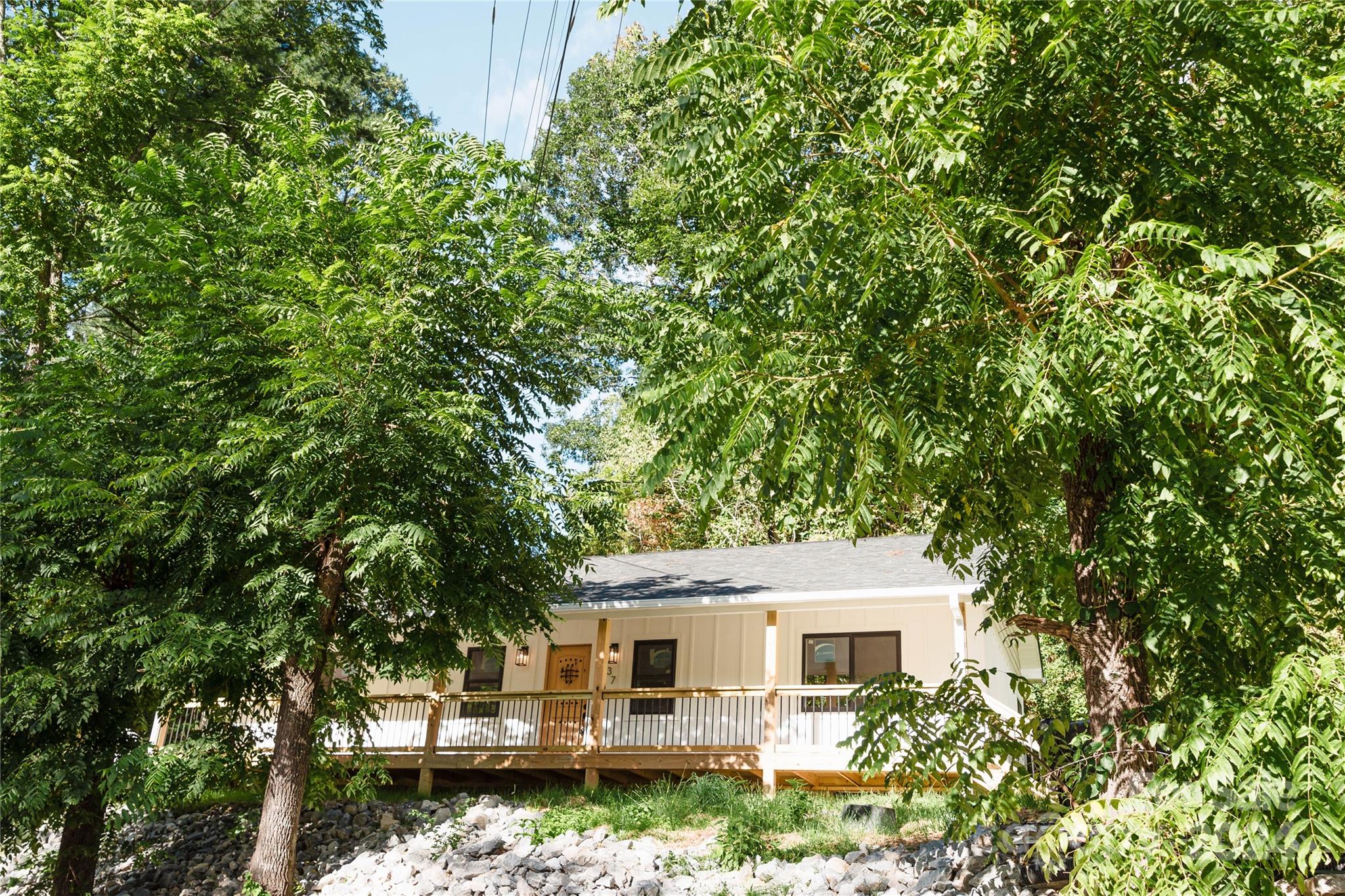 37 Beaver Creek Road