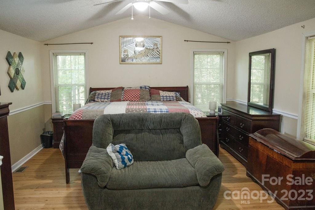 13 Mountain Ivy Drive