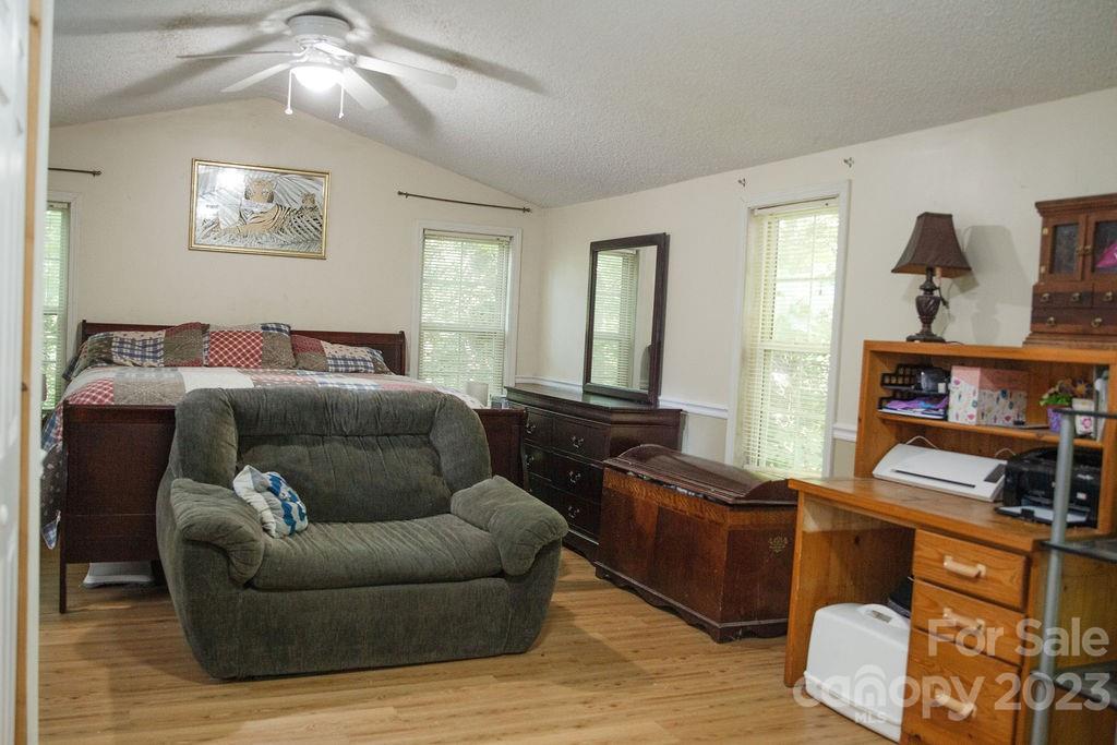 13 Mountain Ivy Drive