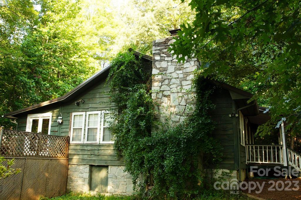 13 Mountain Ivy Drive