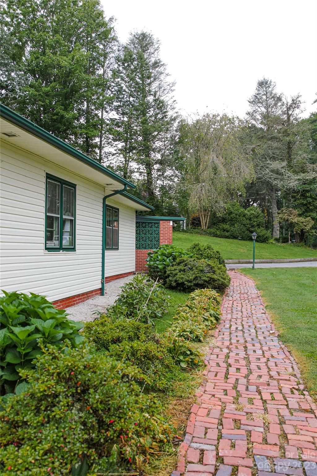 35 Rhododendron Avenue