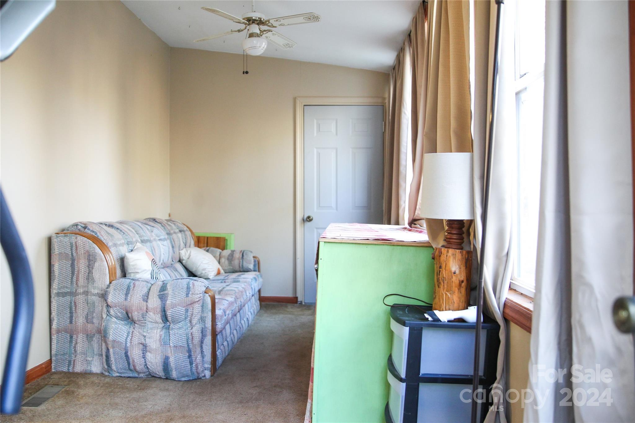 1407 Snow Creek Road
