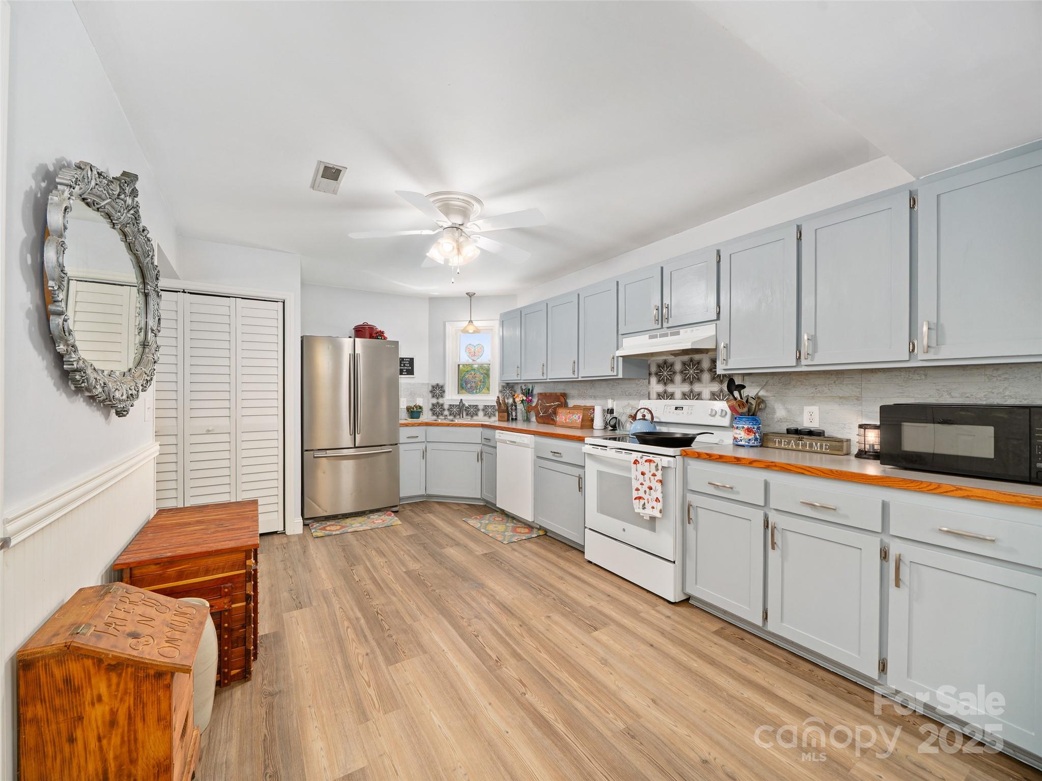 48 Meadowlark Lane