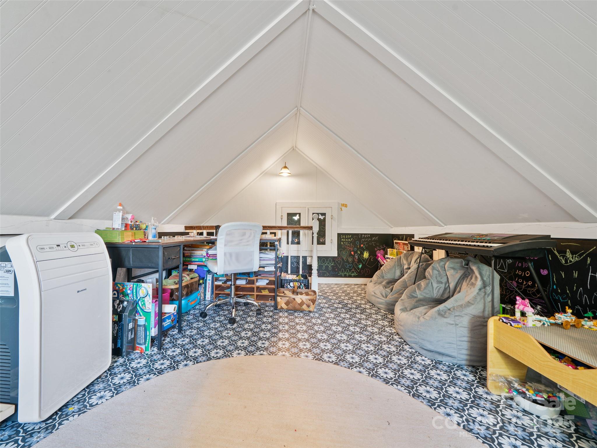 48 Meadowlark Lane