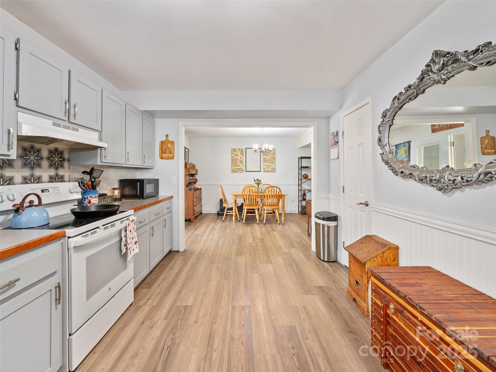 48 Meadowlark Lane