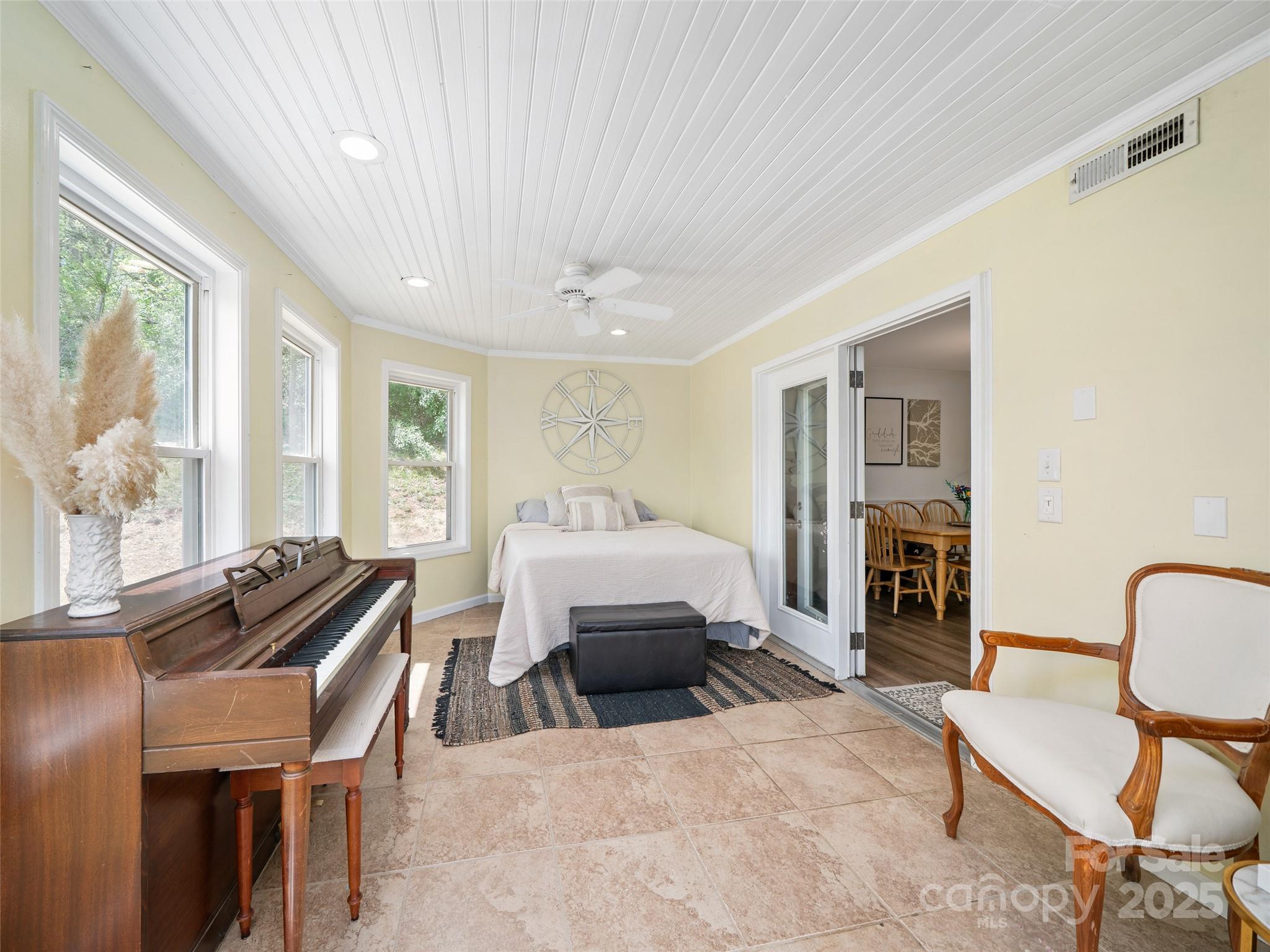 48 Meadowlark Lane